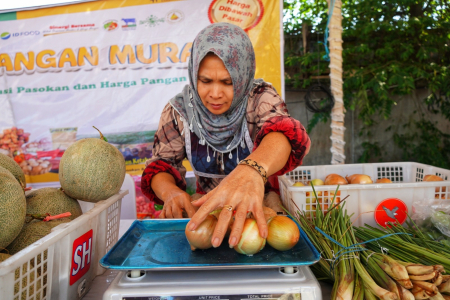 TIMBANG BAWANG BOMBAI