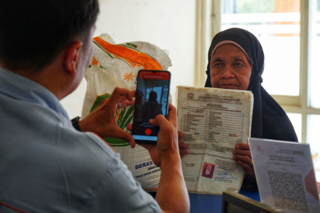 PENYALURAN BANTUAN BERAS CADANGAN PEMERINTAH