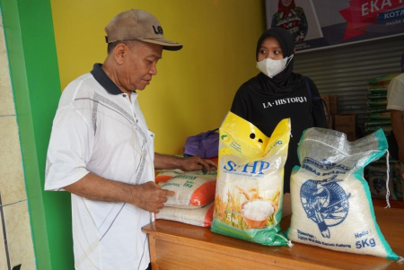 MEMILIH BERAS DI GERAI TPID