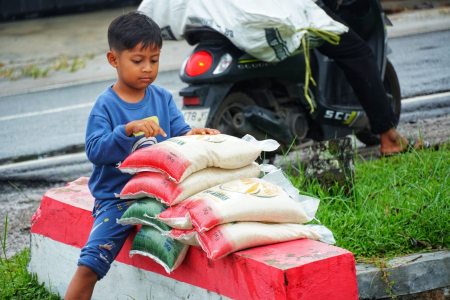 PASAR PENYEIMBANG di PALANGKA RAYA