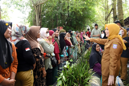 SAPA WARGA DI PASAR MURAH
