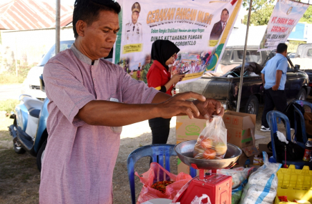 TIMBANG TOMAT