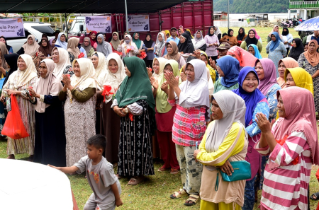 GEMBIRA SAMBUT PASAR MURAH