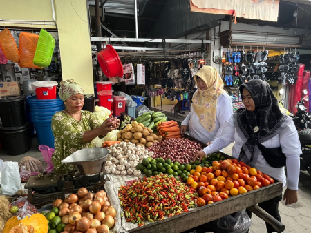 HARGA BAWANG MERAH TERPANTAU STABIL