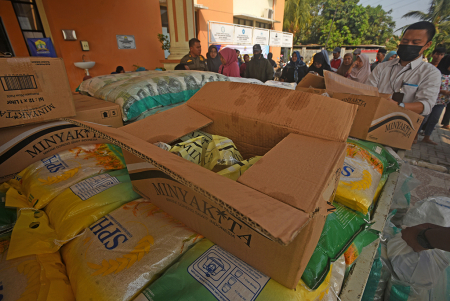 OPERASI PASAR BAHAN POKOK DI BANTEN