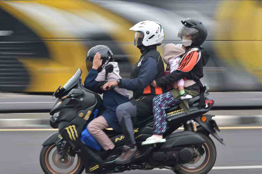 ARUS BALIK PEMUDIK MOTOR DI CIKAMPEK