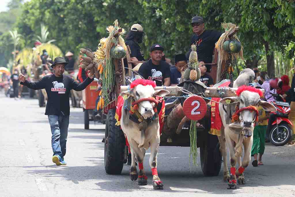 PARADE CIKAR HUT KABUPATEN KEDIRI