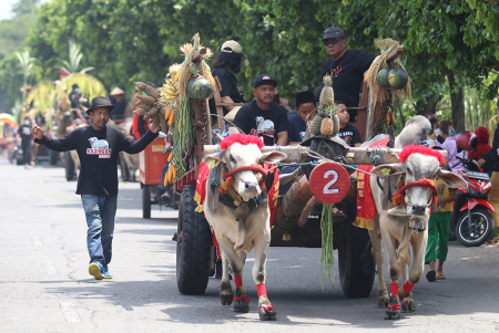PARADE CIKAR HUT KABUPATEN KEDIRI