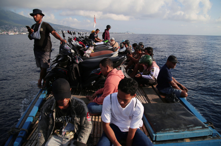 TRANSPORTASI PENYEBERANGAN ANTARPULAU DI MALUKU UTARA