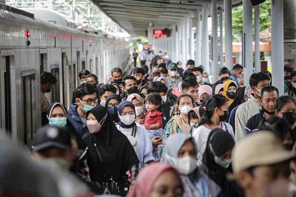 PENAMBAHAN LAYANAN PERJALANAN KRL PADA MALAM TAHUN BARU