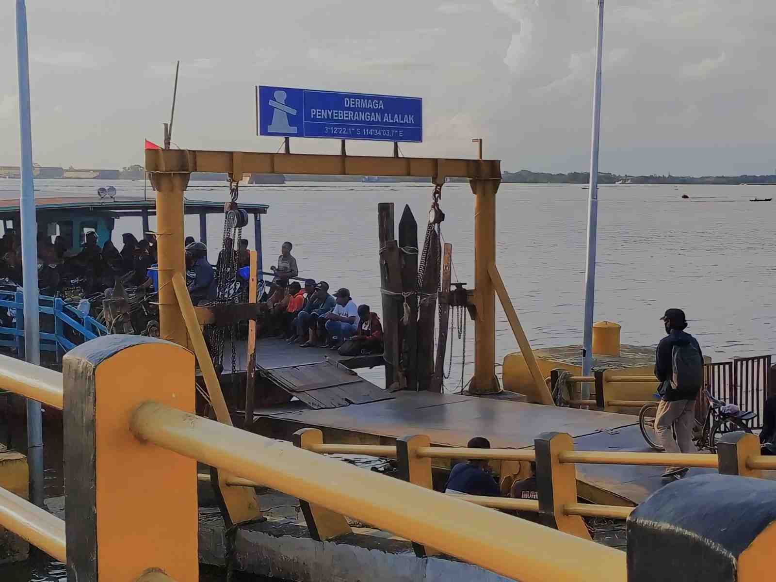 DERMAGA FERRY ALALAK
