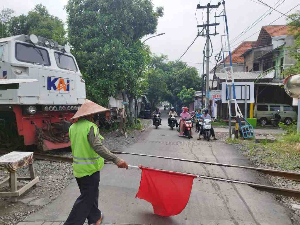 REALAWAN PERLINTASAN KA