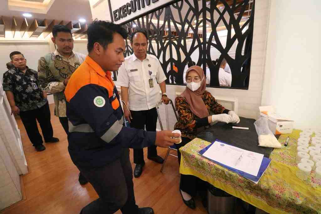 KAI 8 SURABAYA GELAR TES NARKOBA
