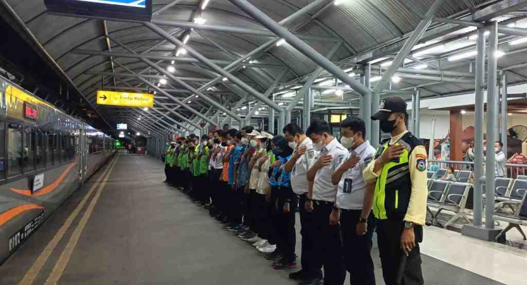 PENGHORMATAN PADA PENGGUNA KA
