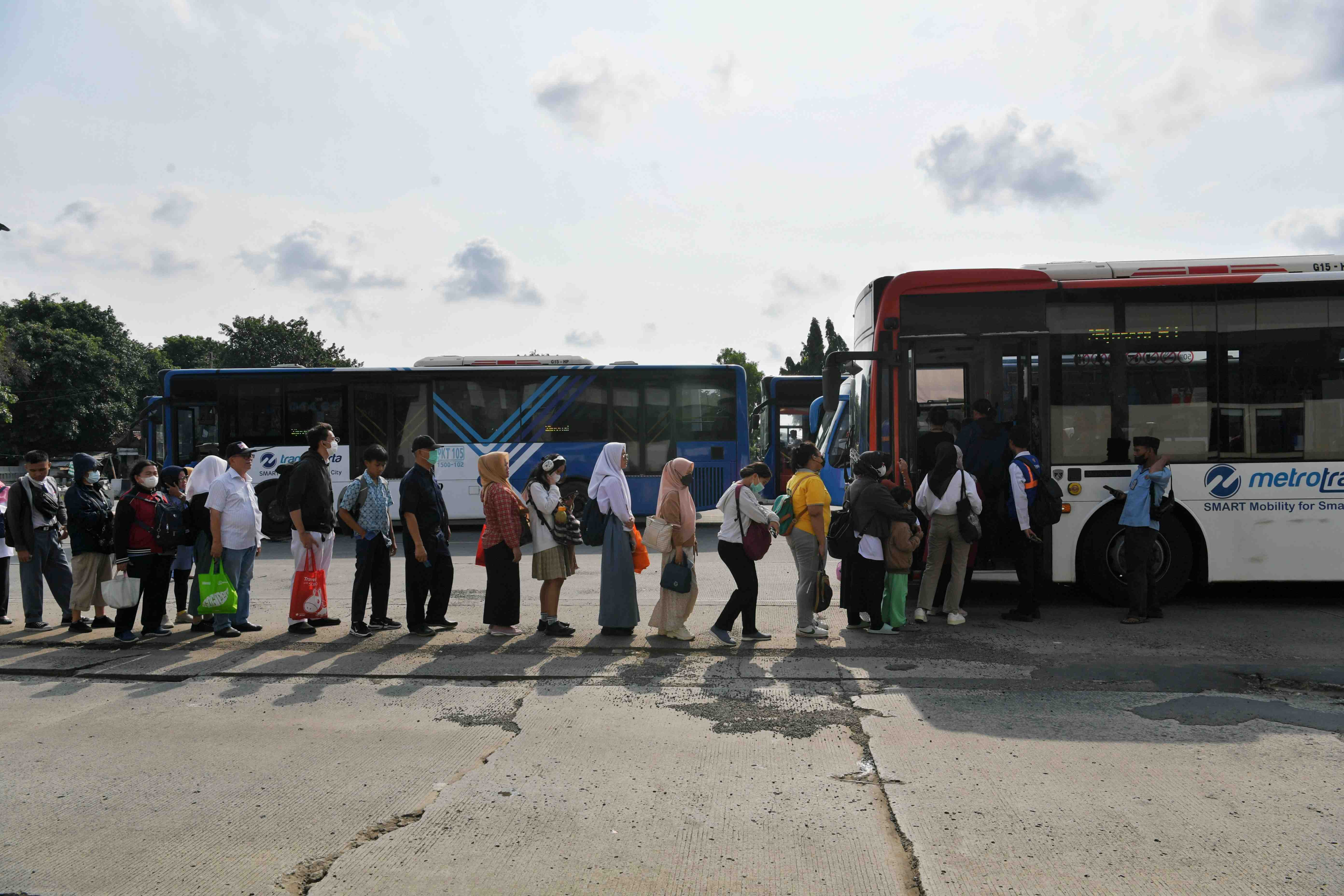 TARGET PENUMPANG TRANSJAKARTA TAHUN 2024