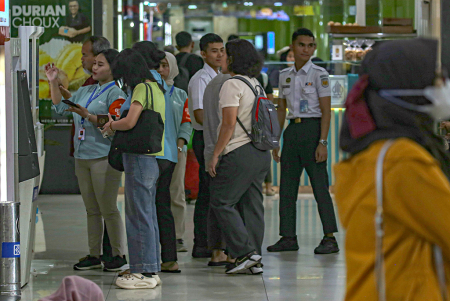 ARUS MUDIK IDULFITRI DI STASIUN GAMBIR