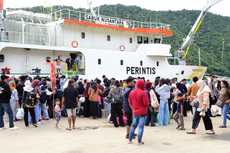 KAPAL PERINTIS