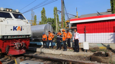 PT KAI DAOP 8 SURABAYA LAKUKAN PENINJAUAN
