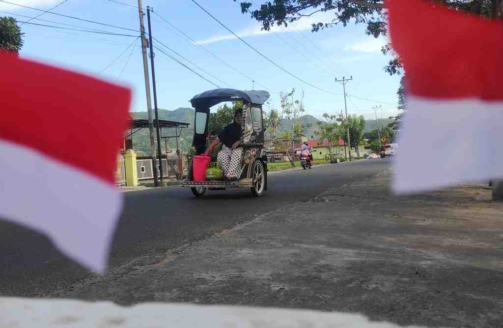 PENUMPANG BENTOR