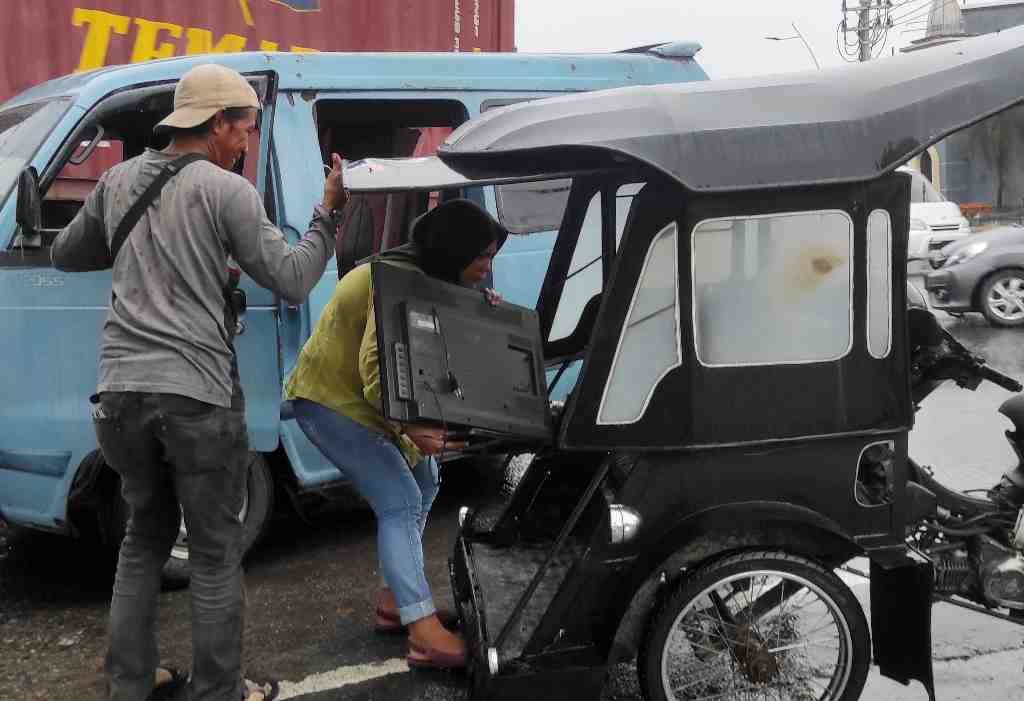 PENUMPANG BENTOR