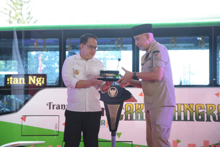  CAKRANINGRAT LAYANI SURABAYA-BANGKALAN