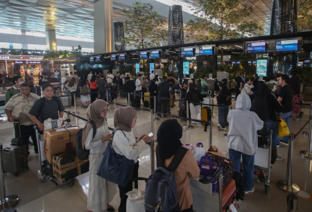 MUDIK AWAL DENGAN PESAWAT