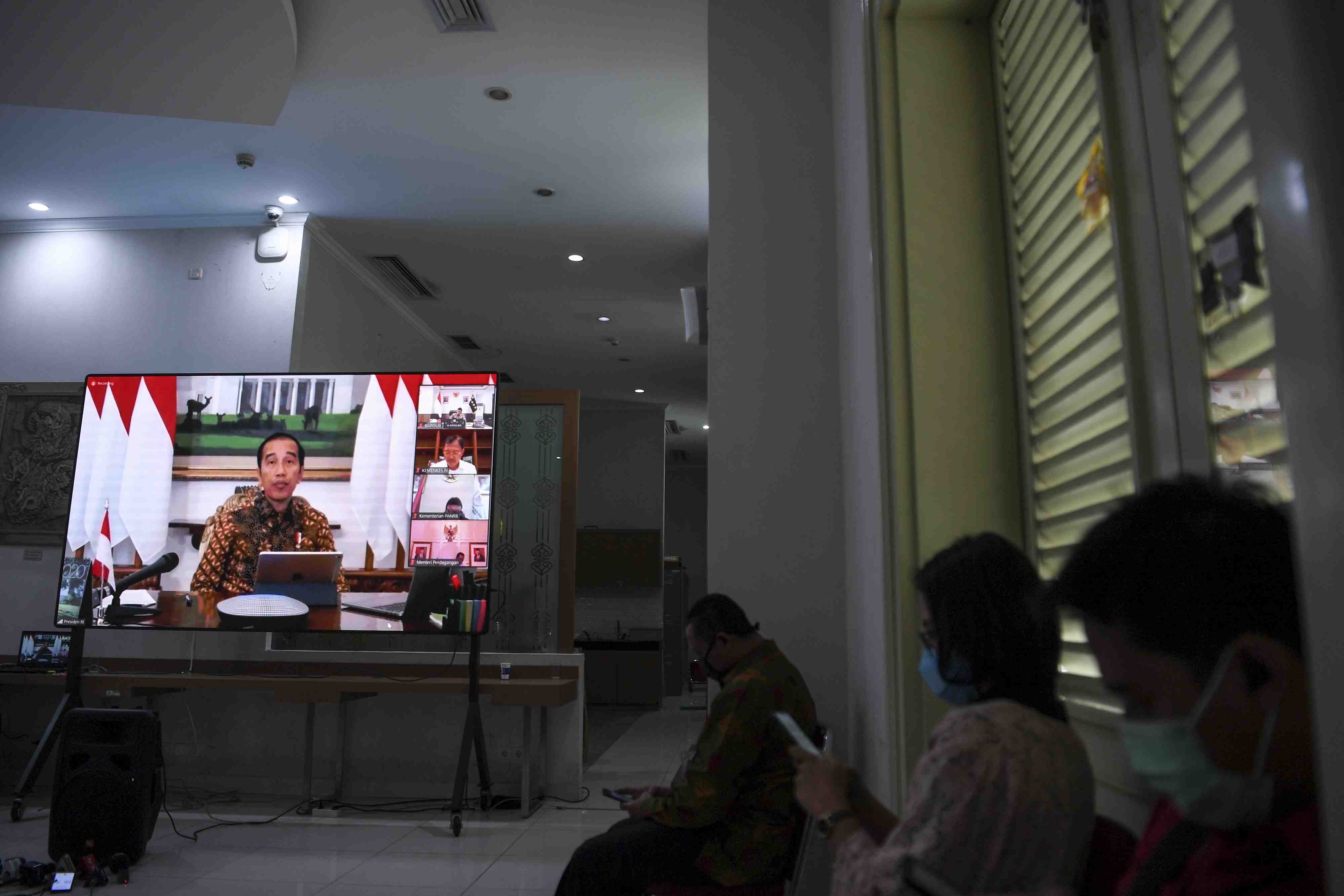 President: Large Scale Social Restrictions to be Implemented More Strict and Disciplined