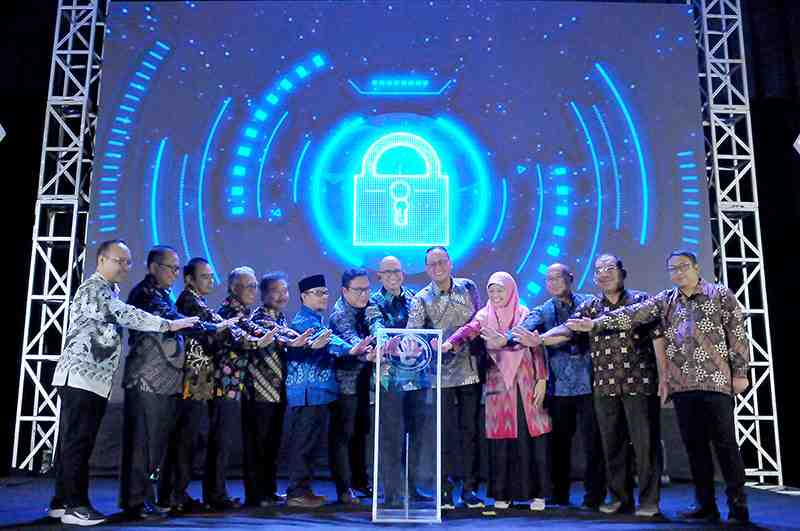[SIARAN PERS] Perkuat Pilar Digital Safety, Kominfo Gandeng 12 Perguruan Tinggi