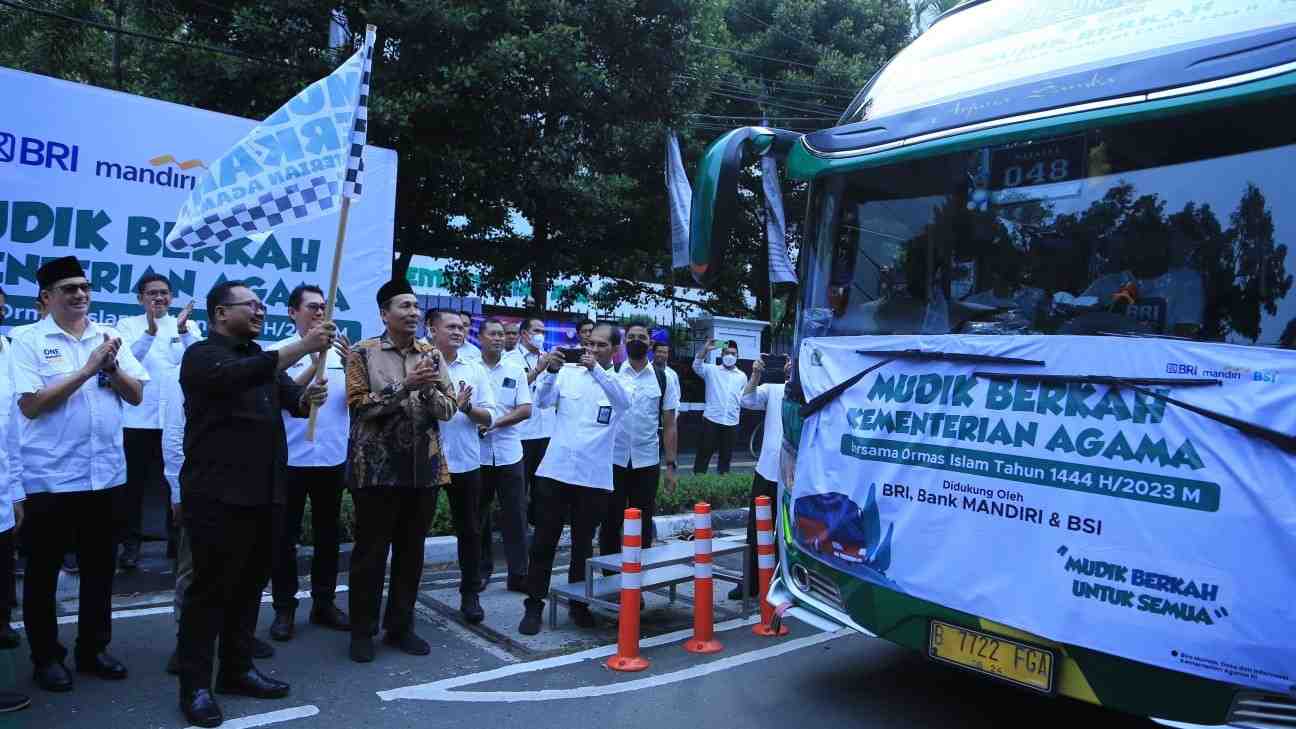 Menag Lepas 1.040 Peserta Mudik Berkah Kemenag 2023