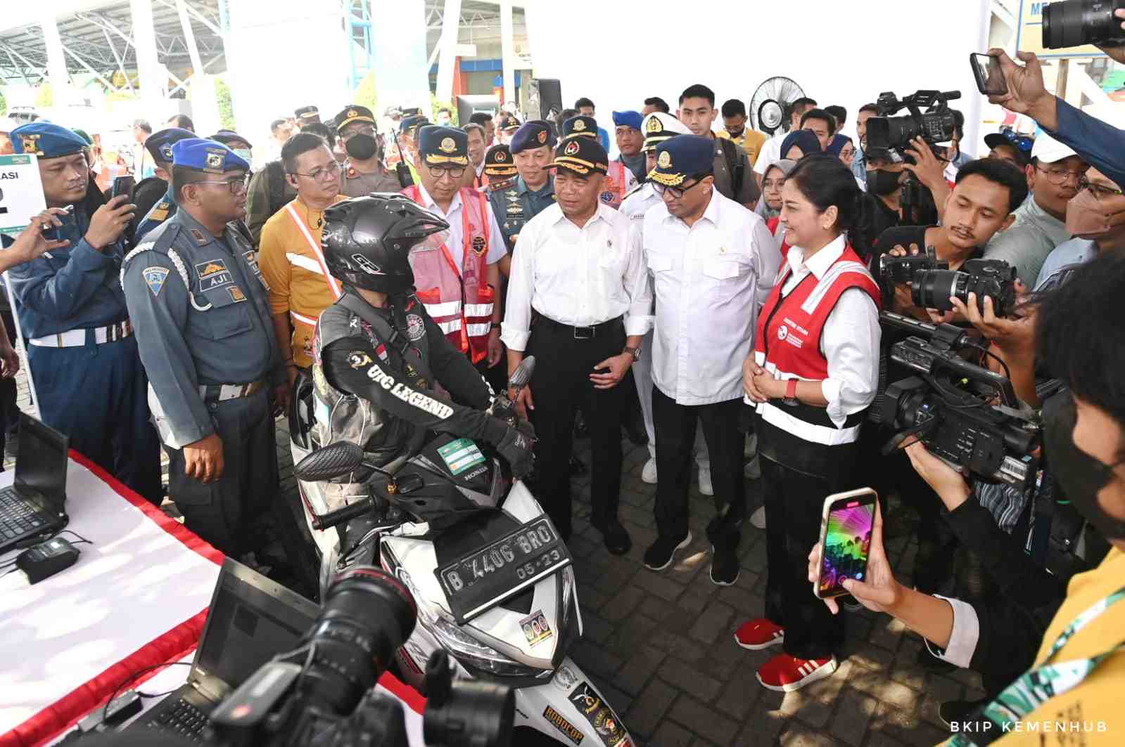 Antusiasme Mudik Gratis Kapal Kemenhub Jakarta - Semarang Capai 756 Motor dan 1.634 Orang