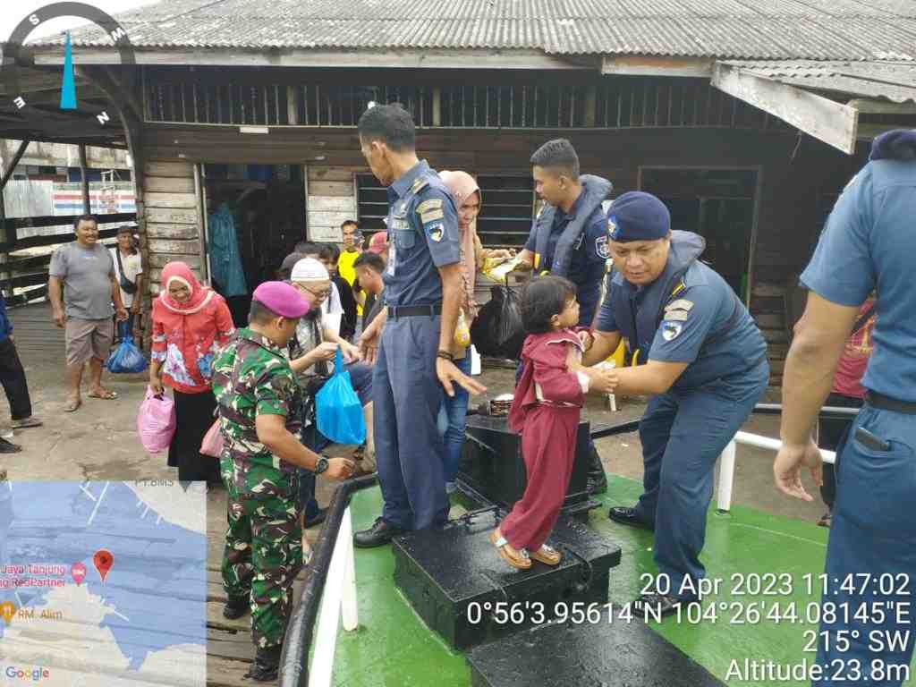 Kemenhub Kerahkan Kapal Patroli KPLP Kendalikan Lonjakan Penumpang di Tanjung Pinang