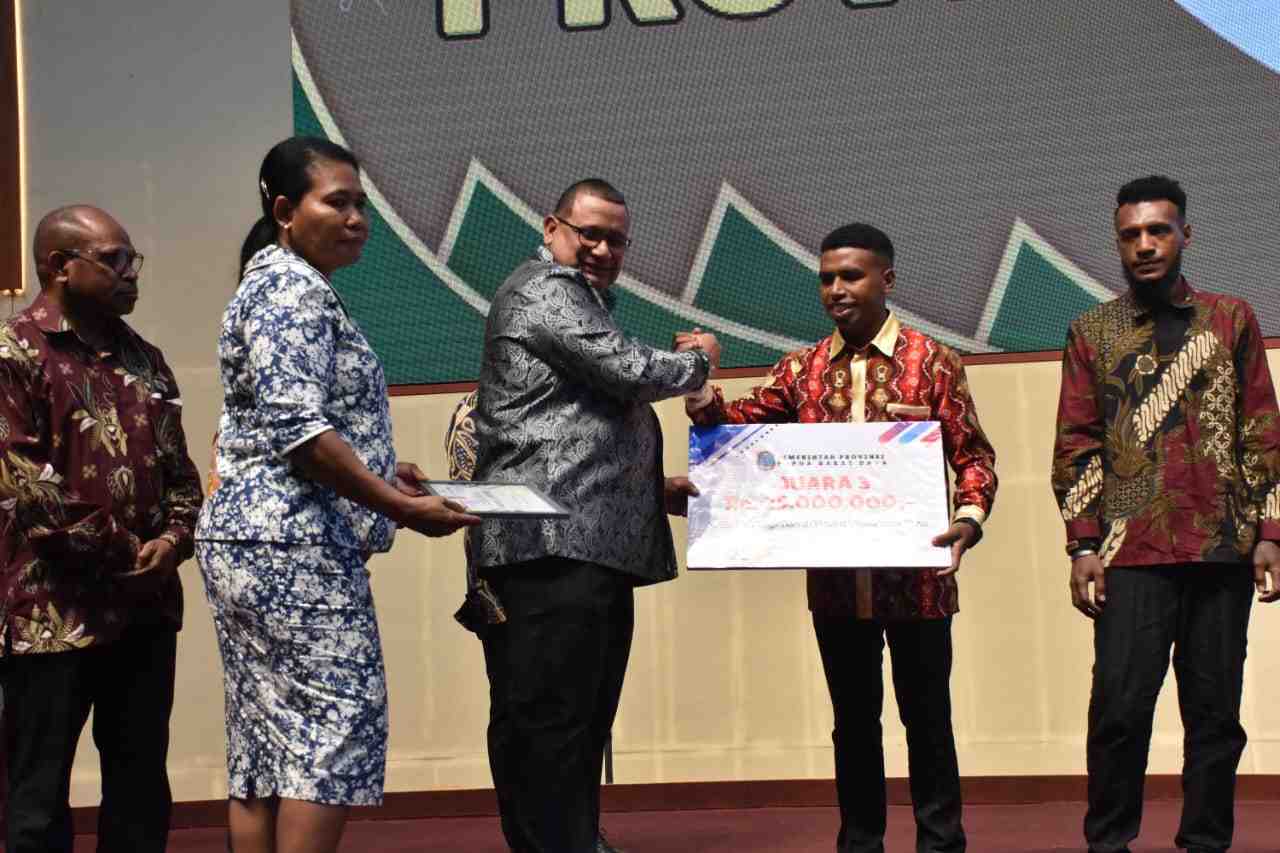 Lima Peserta Terbaik Sayembara Logo Daerah PBD Terima Hadiah