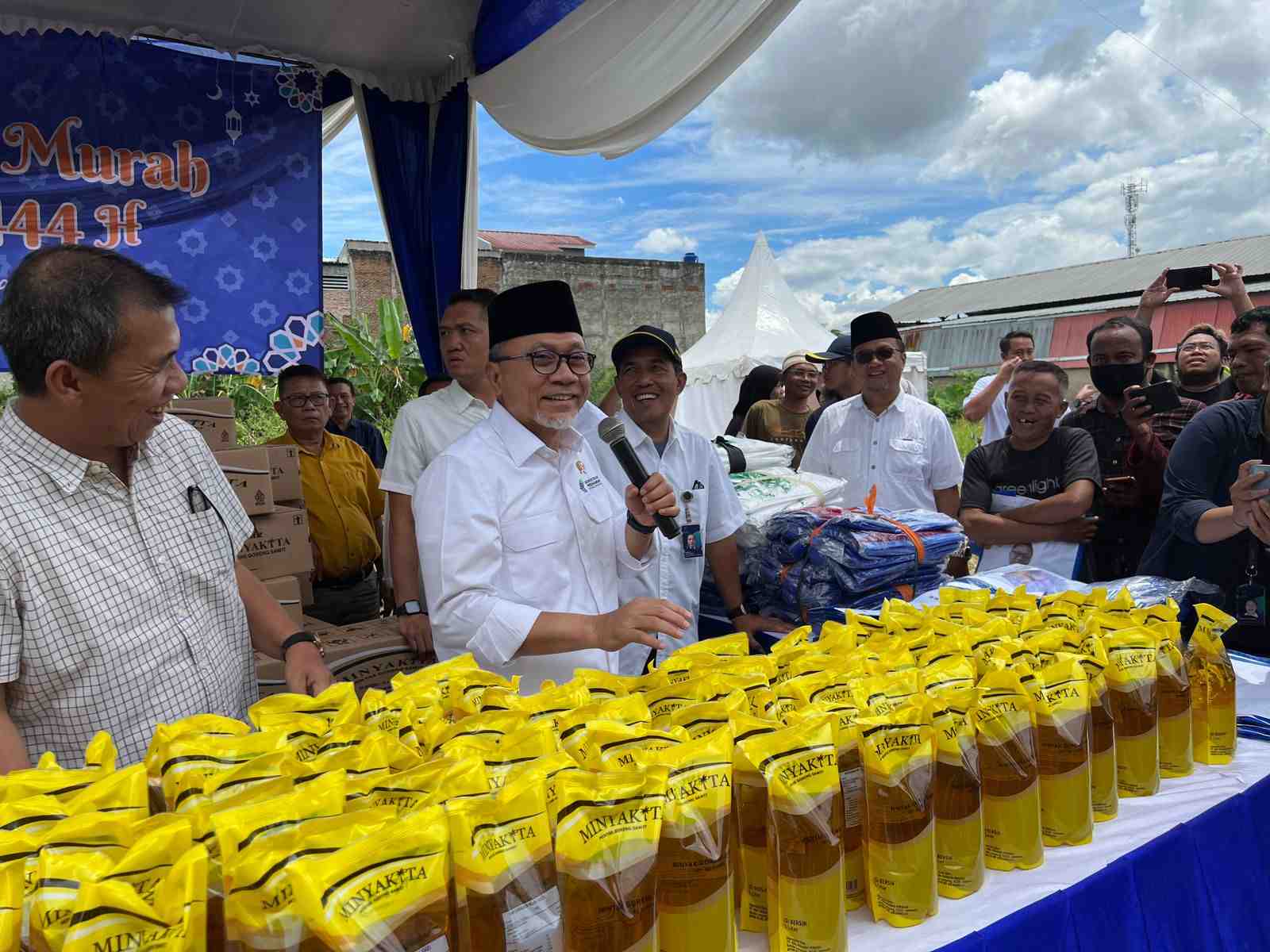 Mendag Tinjau Penyelenggaraan Empat Titik Pasar Murah di Lampung