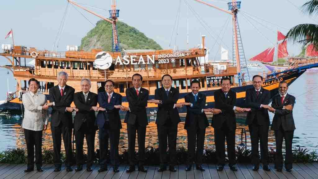[SIARAN PERS] Presiden RI Pimpin Lima Pertemuan Hari Pertama KTT ke-42 ASEAN 2023 Hari Ini