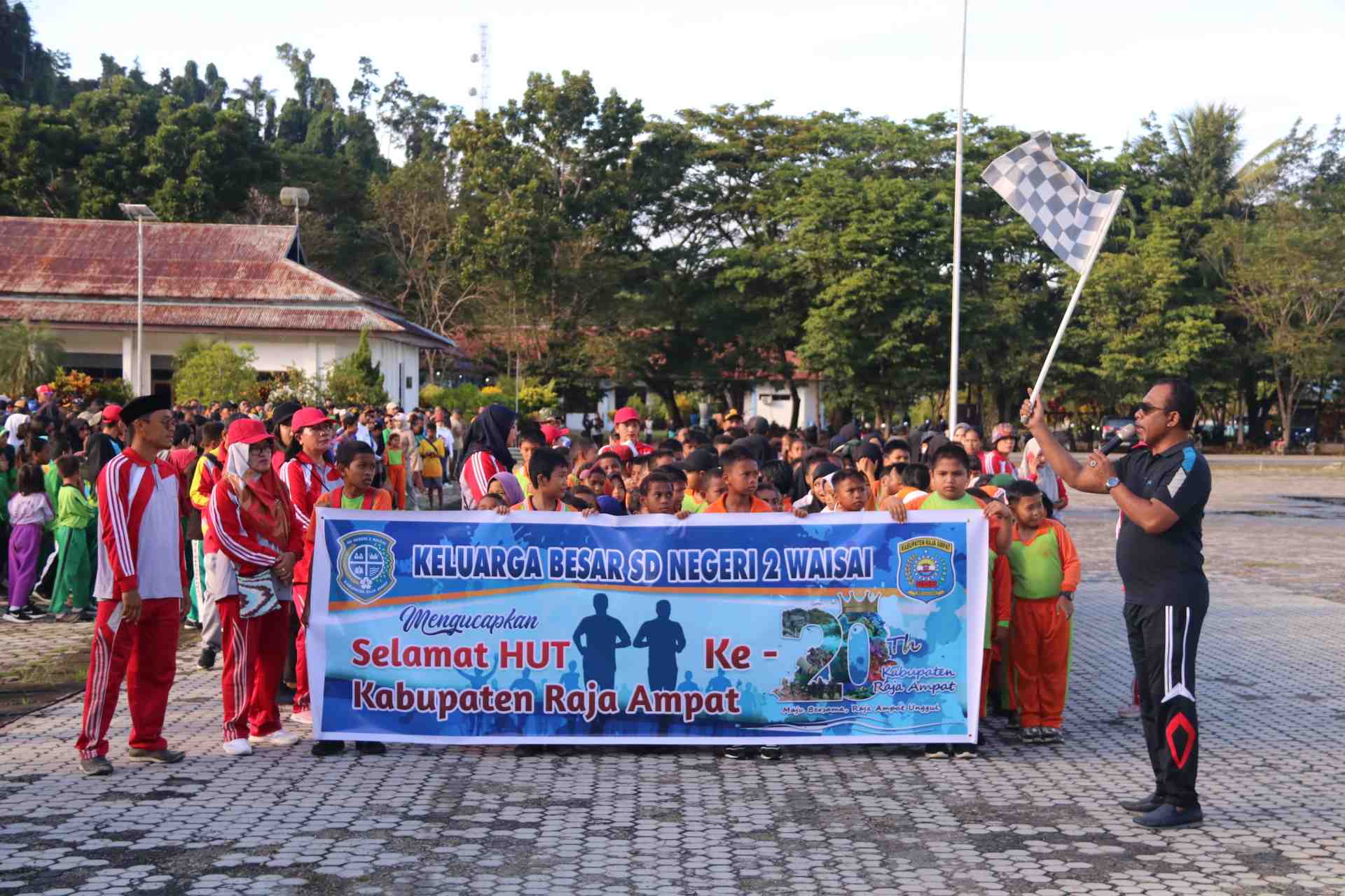 Jalan Santai dan Senam Sehat Buka Rangkaian Kegiatan HUT ke-20 Raja Ampat   