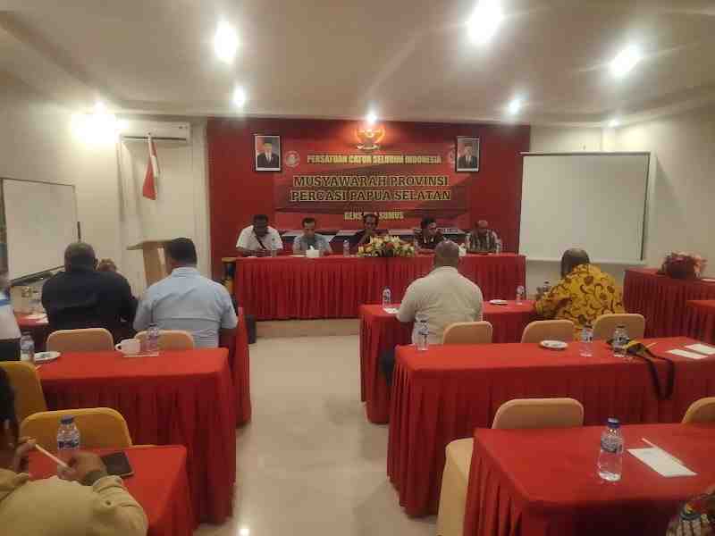 Cosmas Jem dan Thobias Tapumbi Nahkodai Percasi dan Pertina Papua Selatan 