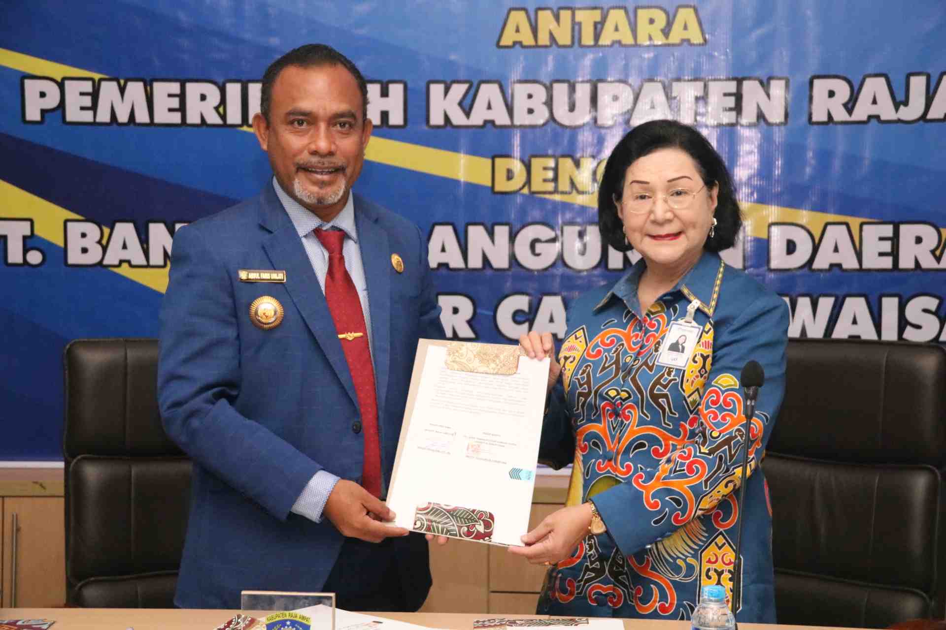 Raja Ampat Dan Bank Papua Tandatangan PKS Terkait Pengelolaan Rekening Kas Daerah