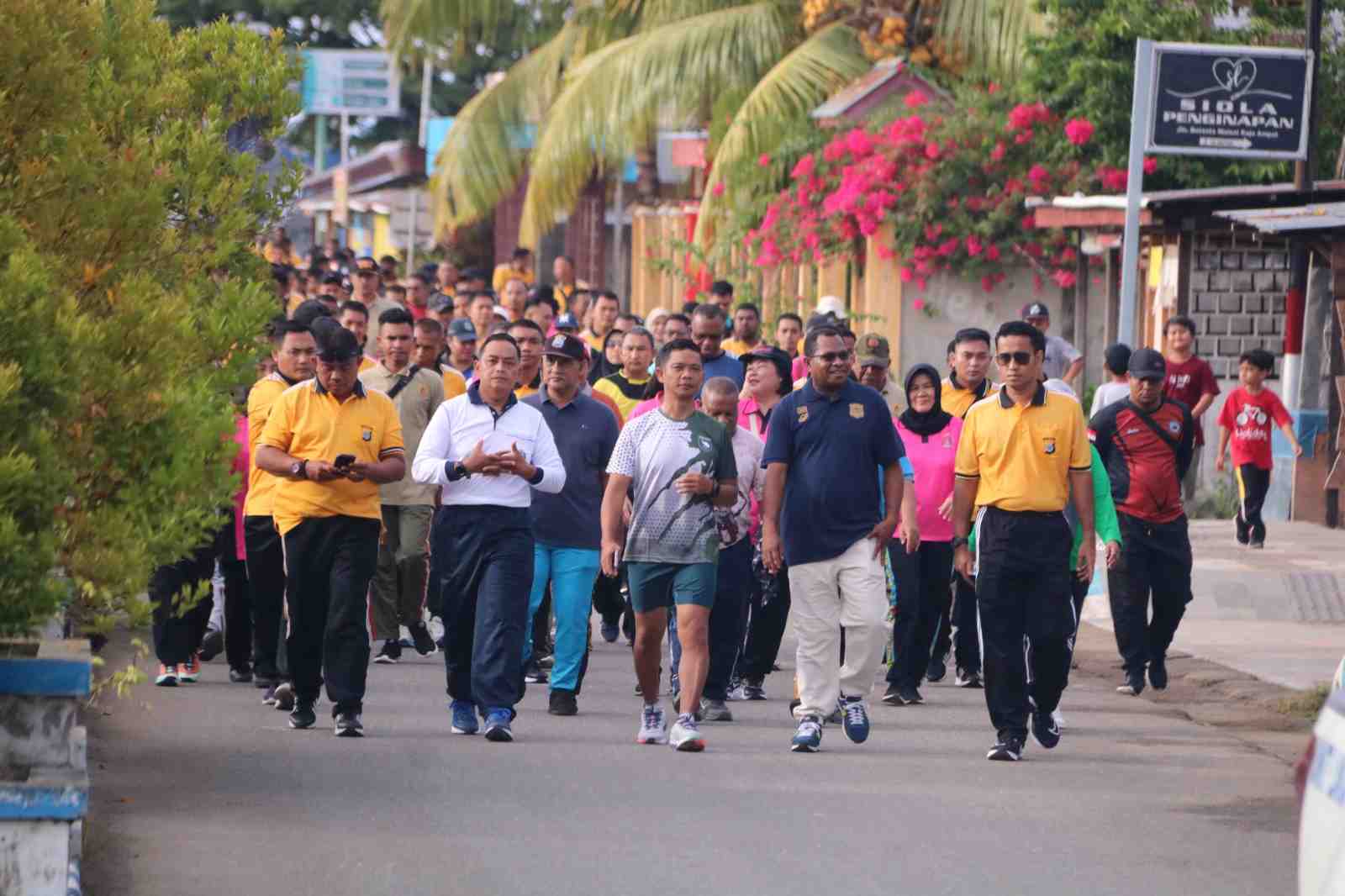 Peringati HUT Bhayangkara, Polres Raja Ampat Gelar Santai dan Bazar UMKM