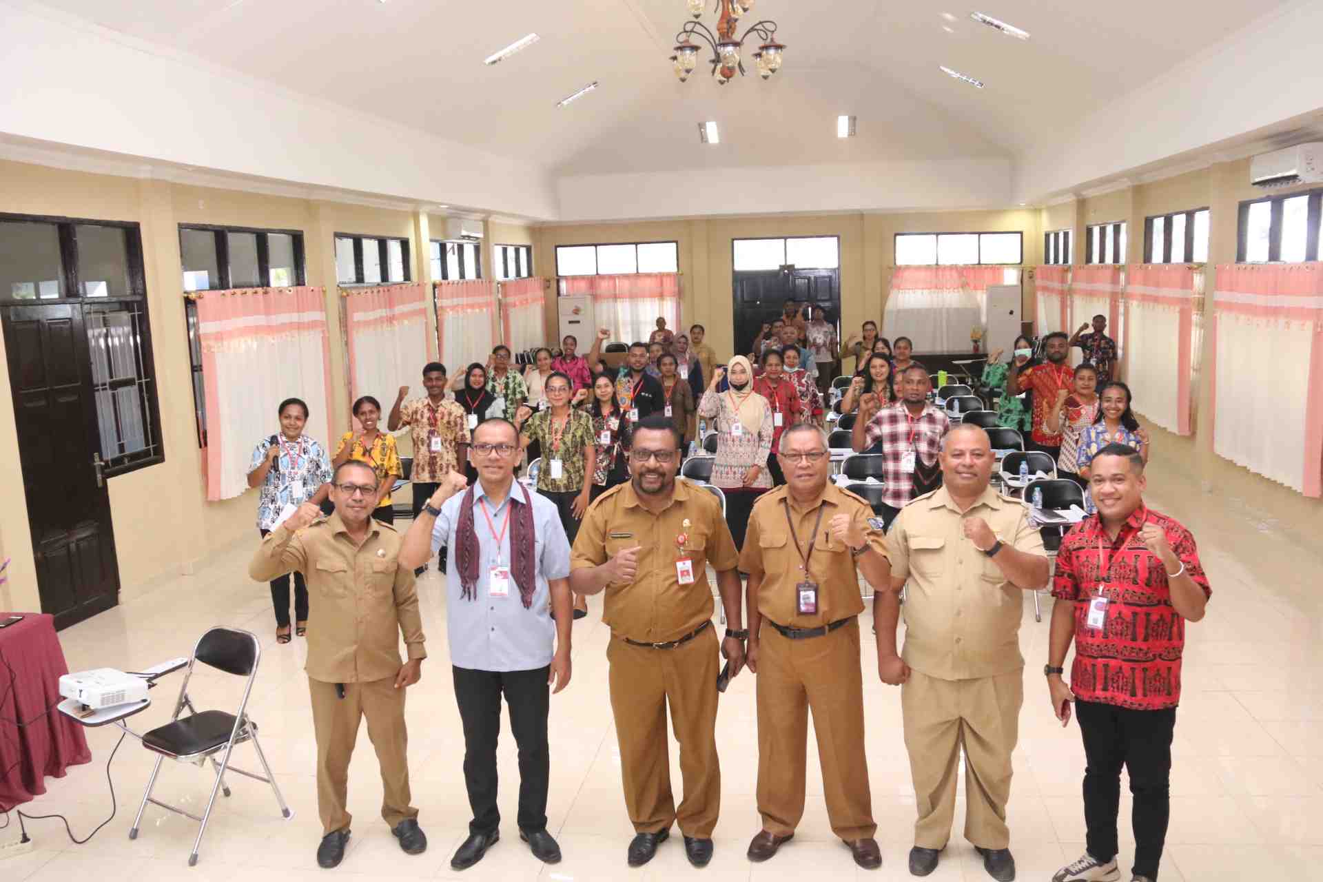 Yayasan Peduli Perubahan Papua Latih MC di Raja Ampat