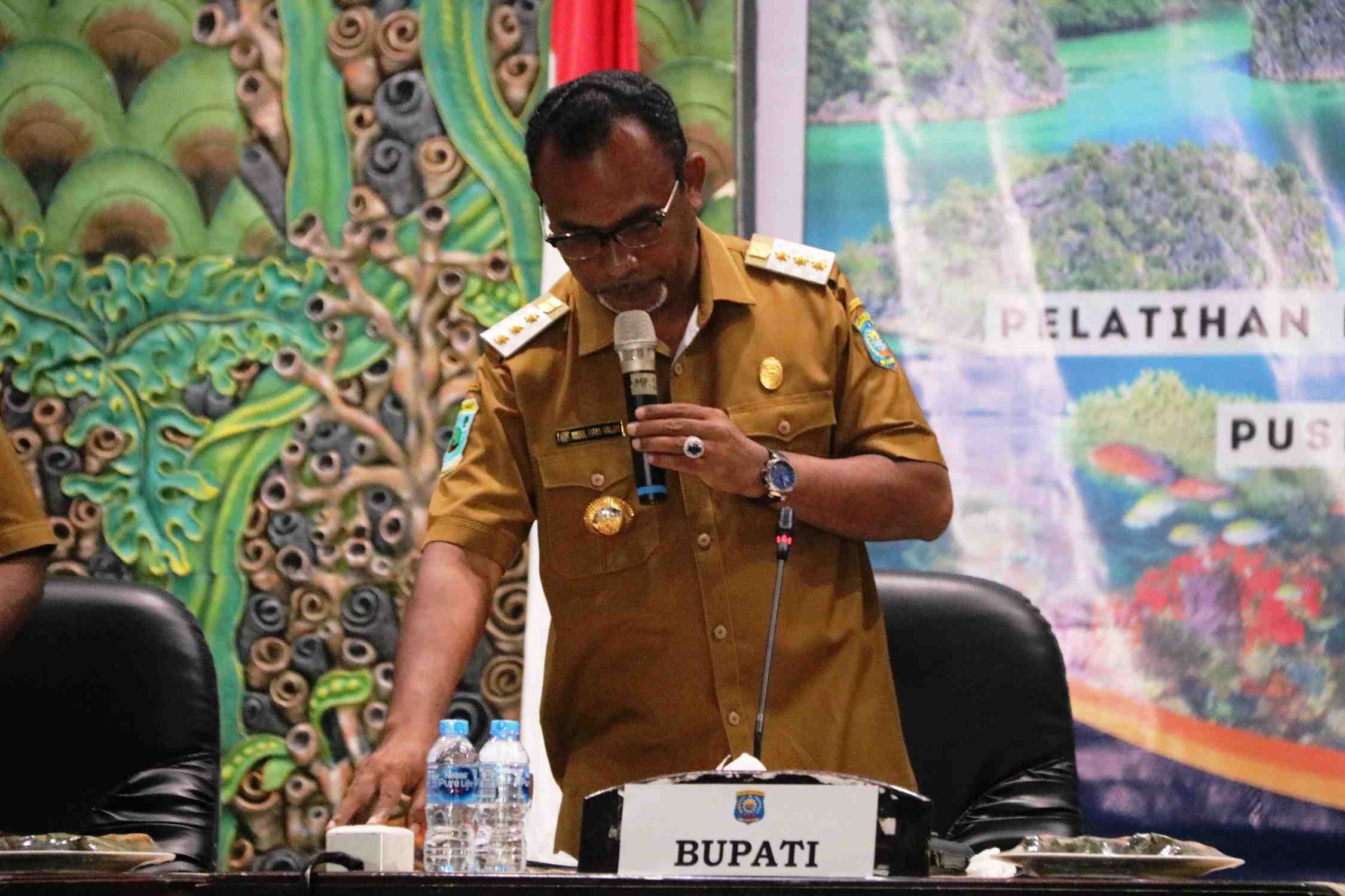 Bupati Raja Ampat Launching Proyek Perubahan Sembilan Pejabat Eselon II