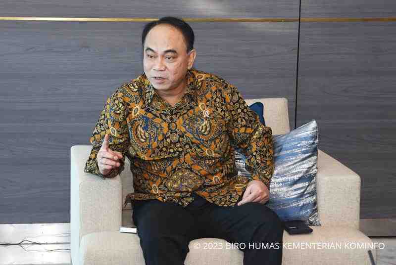 [SIARAN PERS] Menkominfo: BTS 4G Buwun Mas NTB sudah Beroperasi