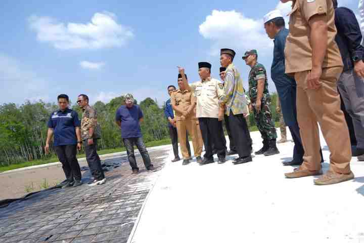 Pj Bupati Apriyadi Pastikan Program Karya Bakti Kodim 0401 Muba Berjalan Lancar