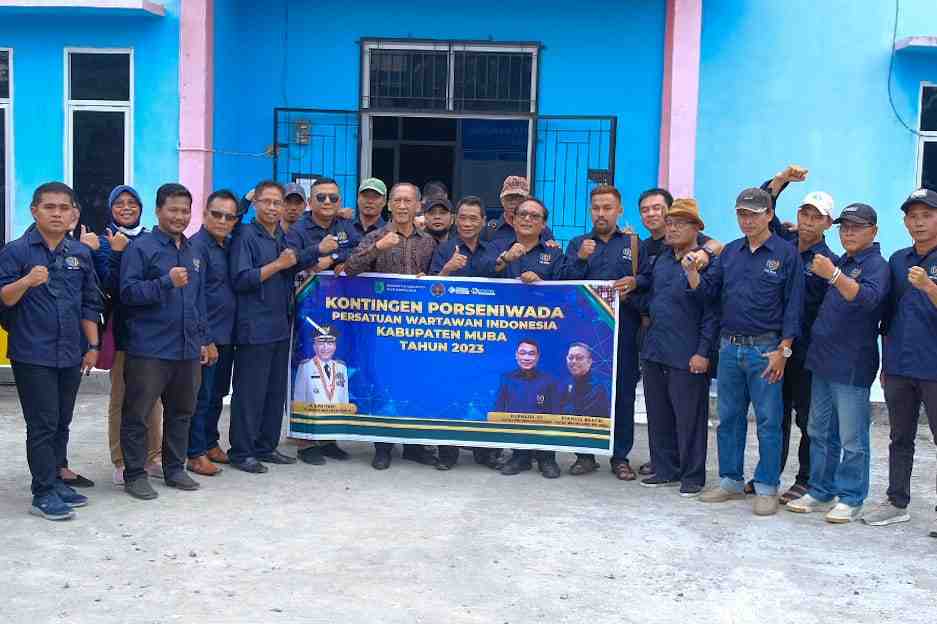 Lepas Kontingen Porseniwada, PJ Bupati Muba Minta PWI Muba Jaga Kekompakan dan Harumkan nama Kabupaten Muba