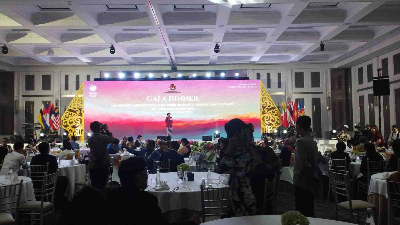 [SIARAN PERS] Tarian Nusantara Pukau Delegasi 30th ASCC