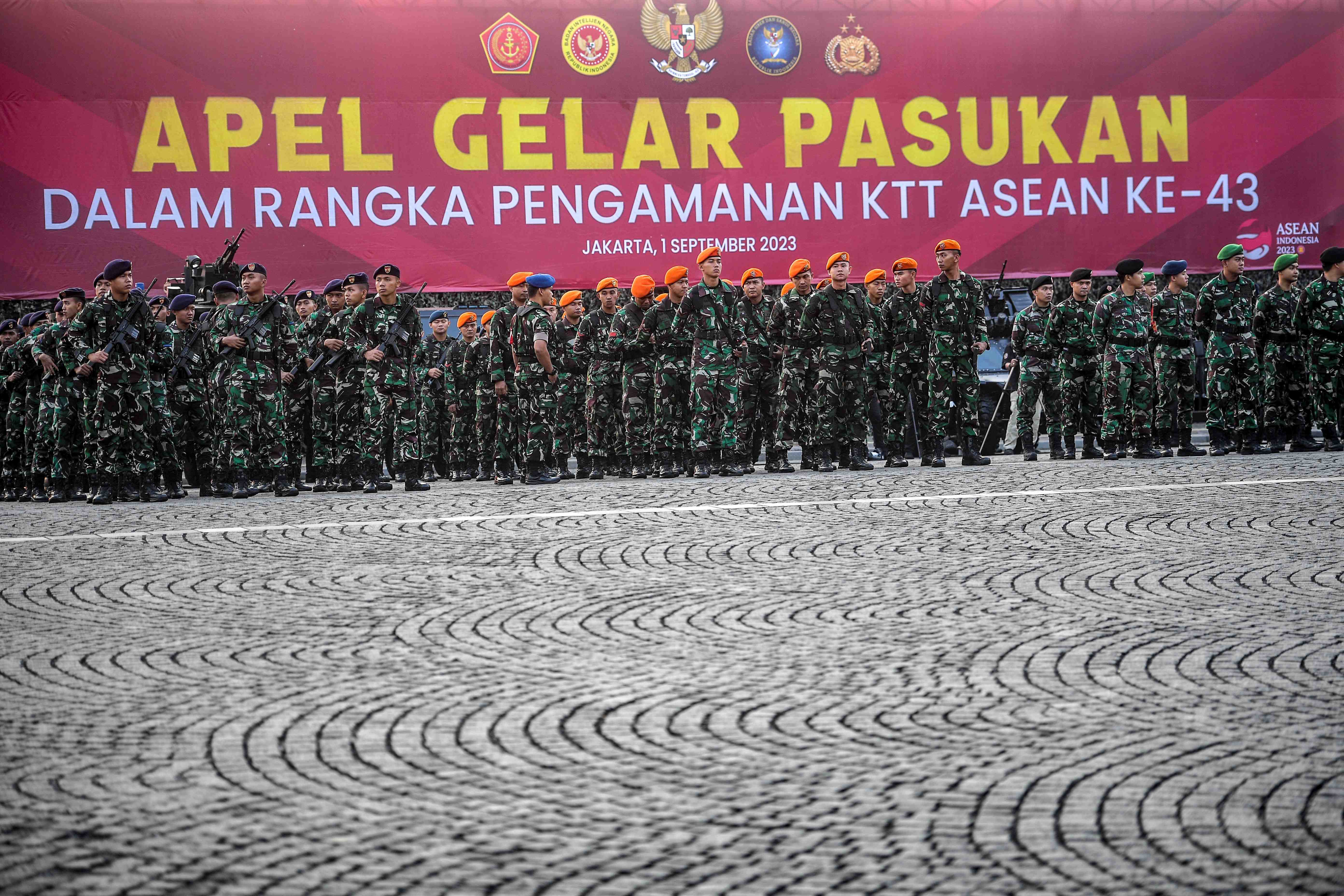[SIARAN PERS] TNI-Polri Gelar Pasukan Pengamanan KTT ke-43 ASEAN