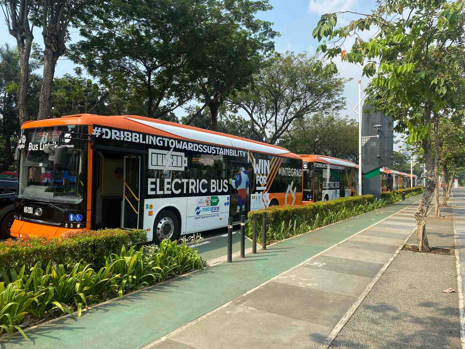 Tingkatkan Layanan Penonton, Shuttle Bus Listrik Hadir di FIBA World Cup 2023