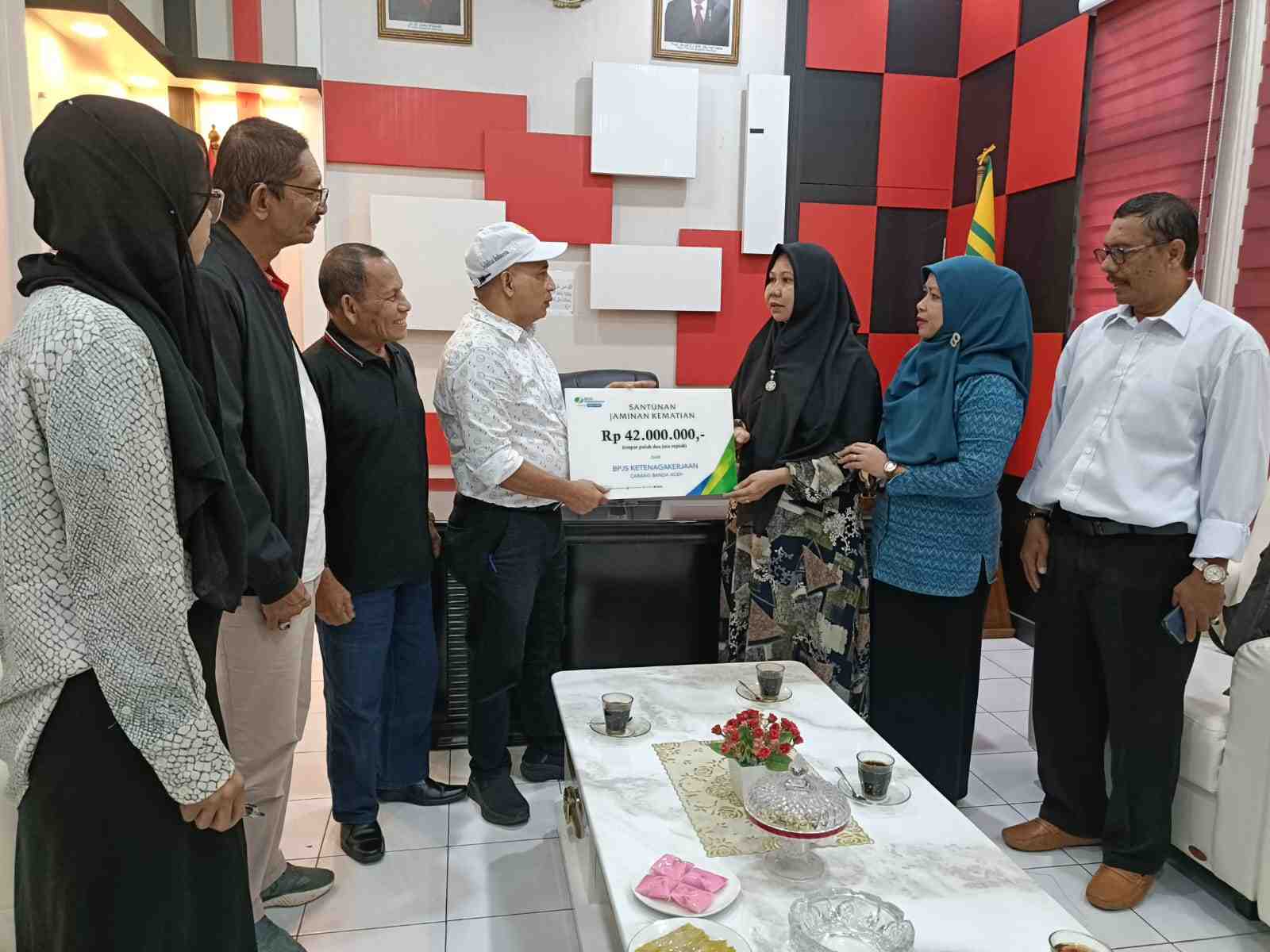 Pengurus KONI Aceh Meninggal Dunia, Bpjamsostek Serahkan Santunan JKM