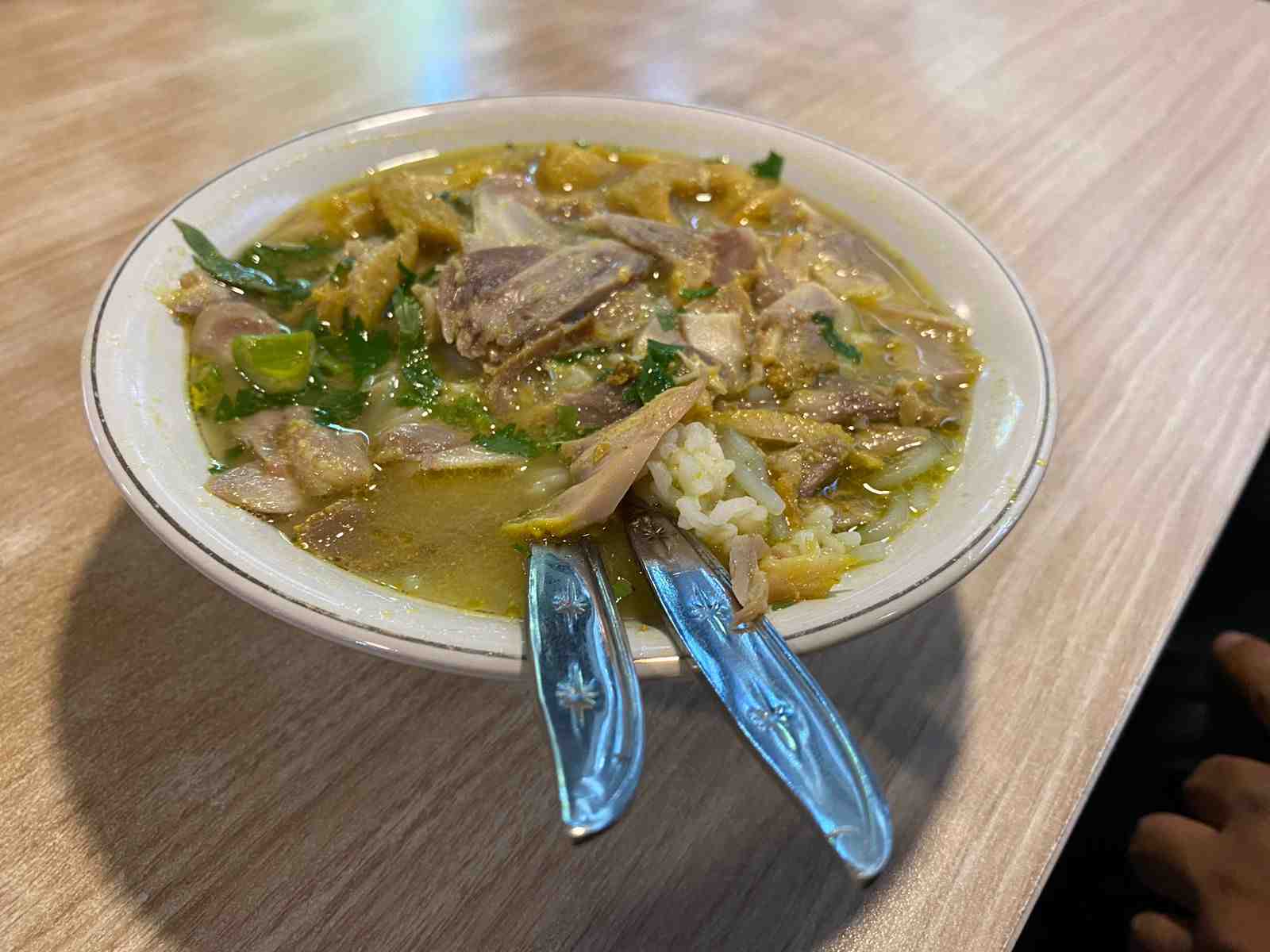 Kuliner Piala Dunia U-17 Surabaya, Gurihnya Soto Ayam Lamongan Cak Har dengan Porsi Besar