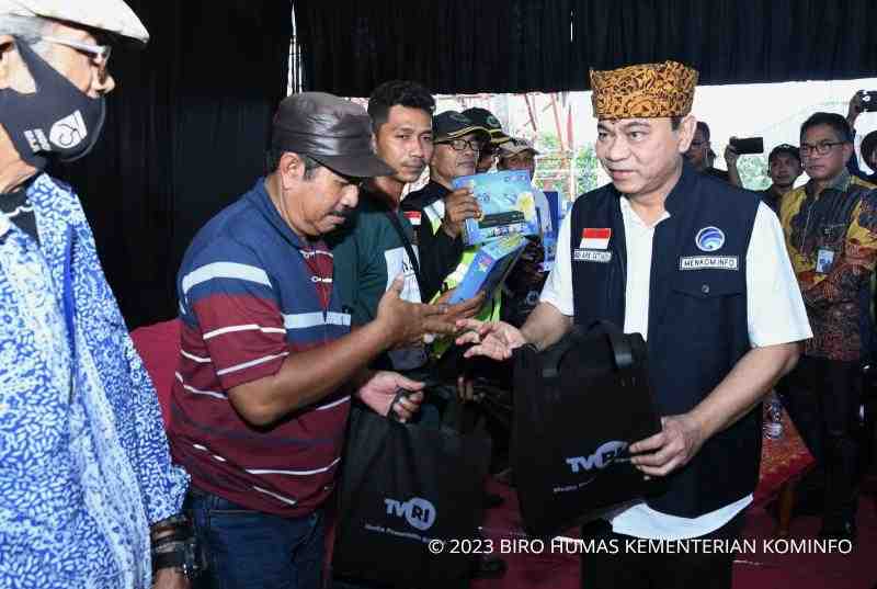 [SIARAN PERS] Menkominfo: Tahun 2024 Siaran TV Total Digital 