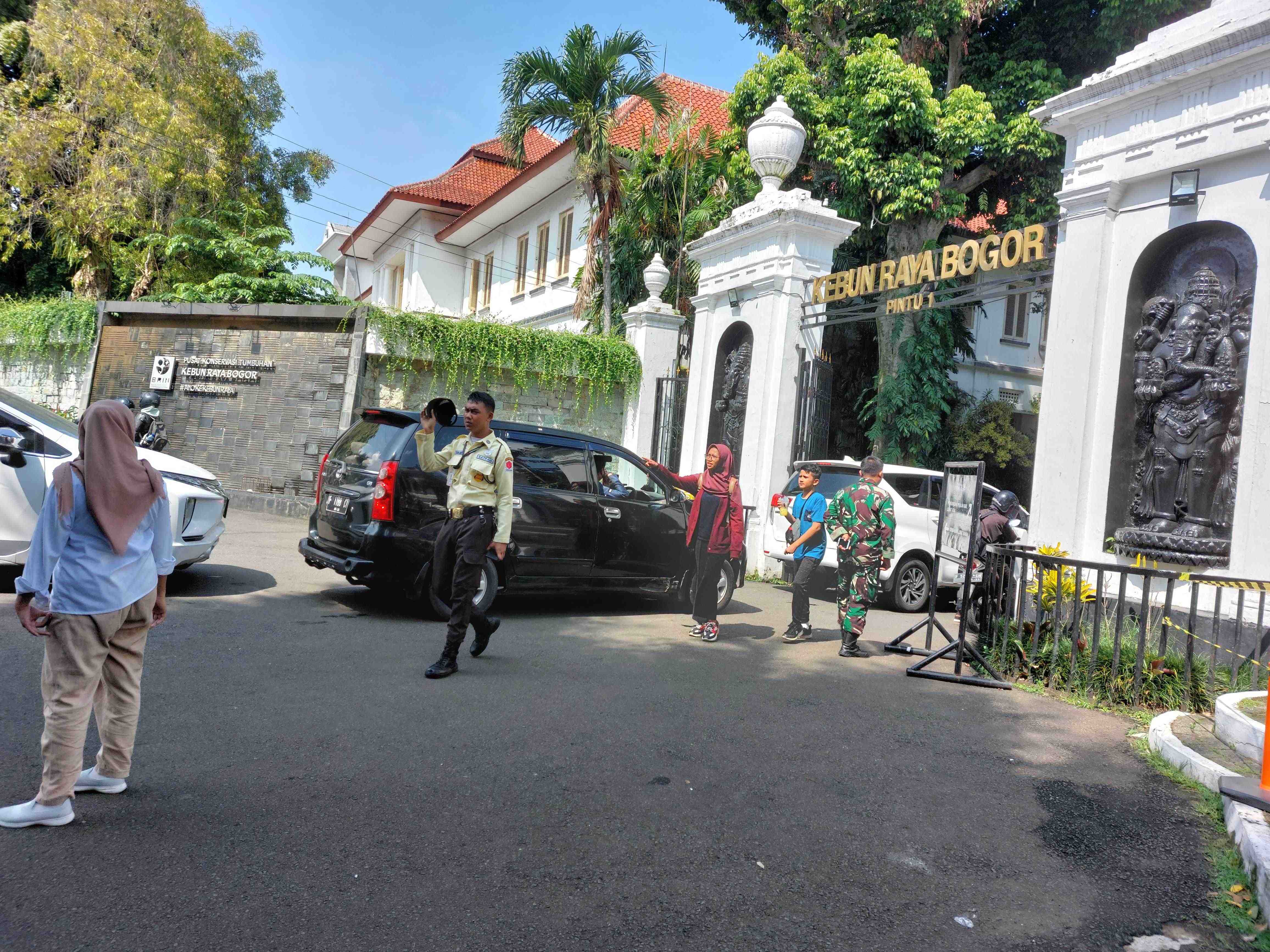 Pengunjung Diimbau Jaga Ketertiban di Kebun Raya Bogor